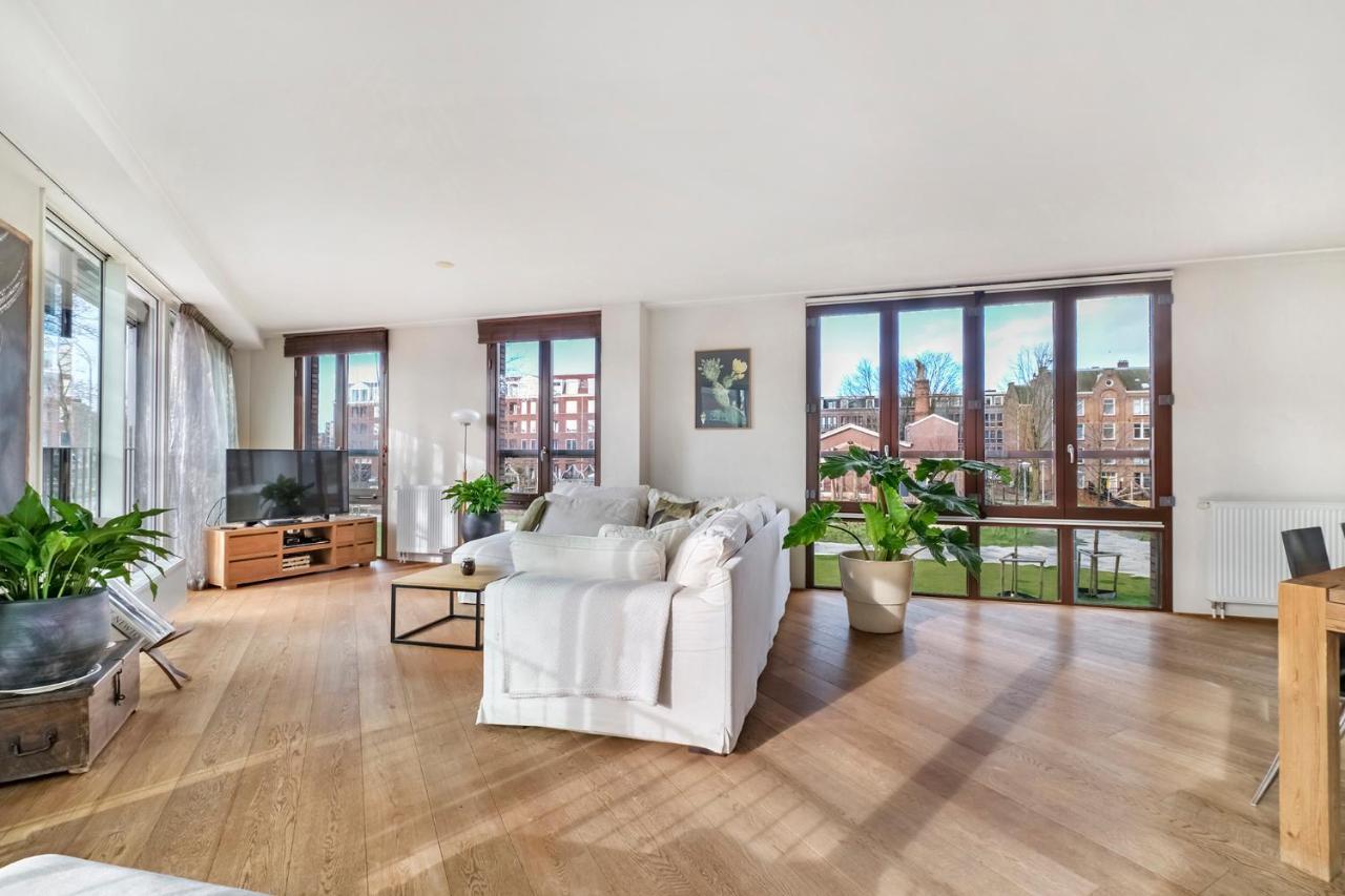 170M2 Appartment With Jacuzzi & Steam Bath In Center Of Amsterdam Bagian luar foto