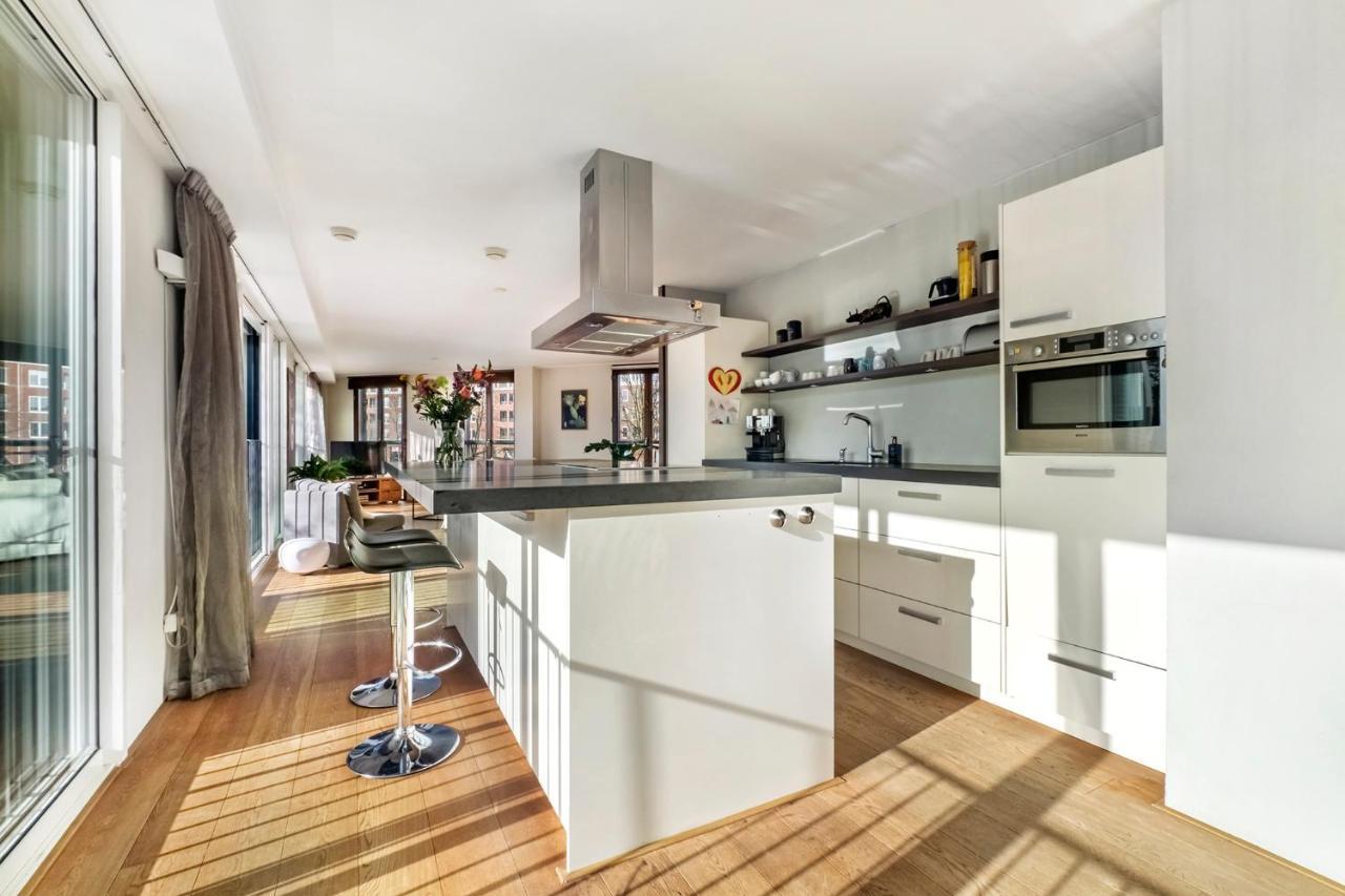 170M2 Appartment With Jacuzzi & Steam Bath In Center Of Amsterdam Bagian luar foto